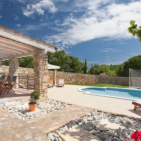 Charming Bea With Private Pool And Volleyball Villa