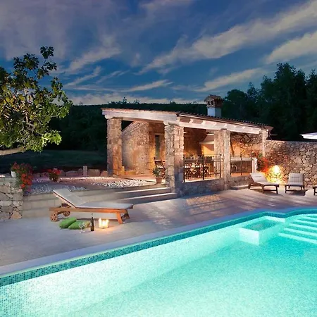 Charming Bea With Private Pool And Volleyball * Koromačno