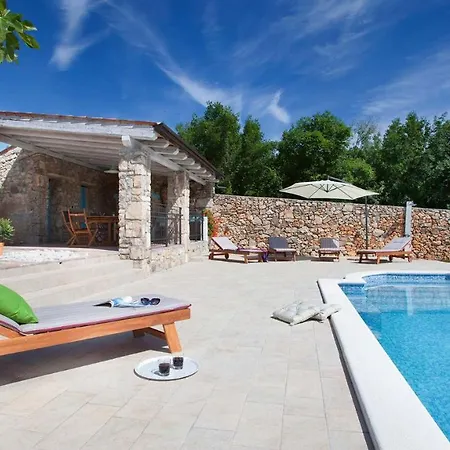 Charming Bea With Private Pool And Volleyball * Koromačno