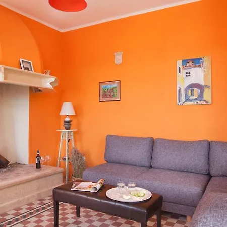 Charming Bea With Private Pool And Volleyball וילה Koromačno